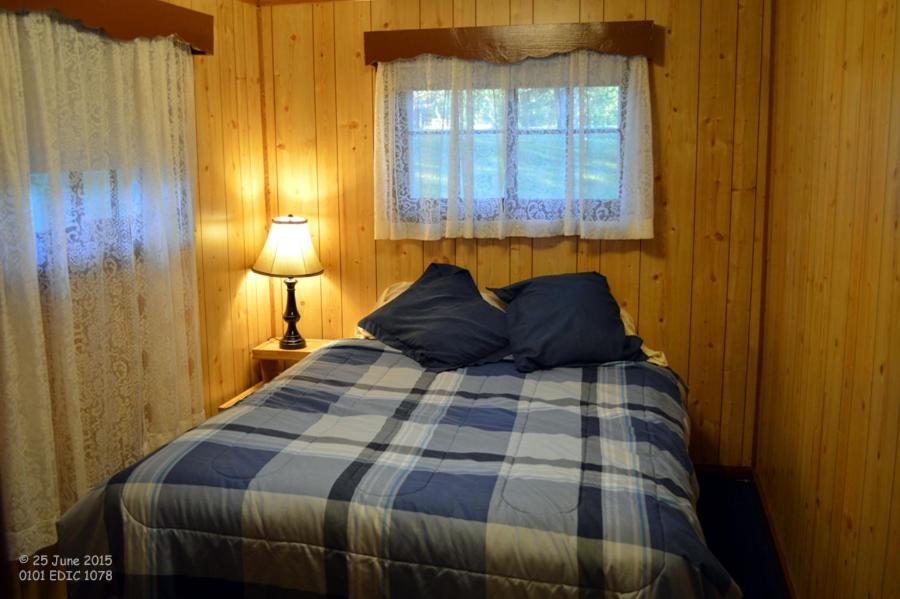 Edgewater Inn & Cottages Eagle River Szoba fotó