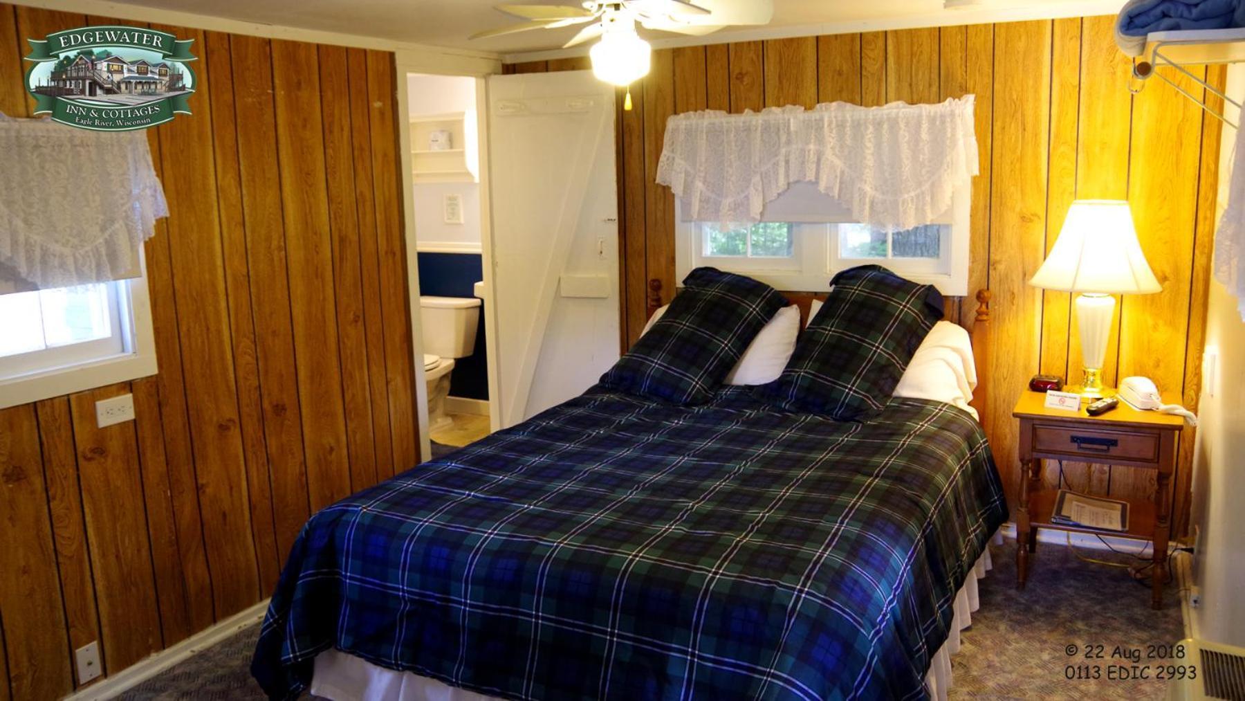 Edgewater Inn & Cottages Eagle River Szoba fotó